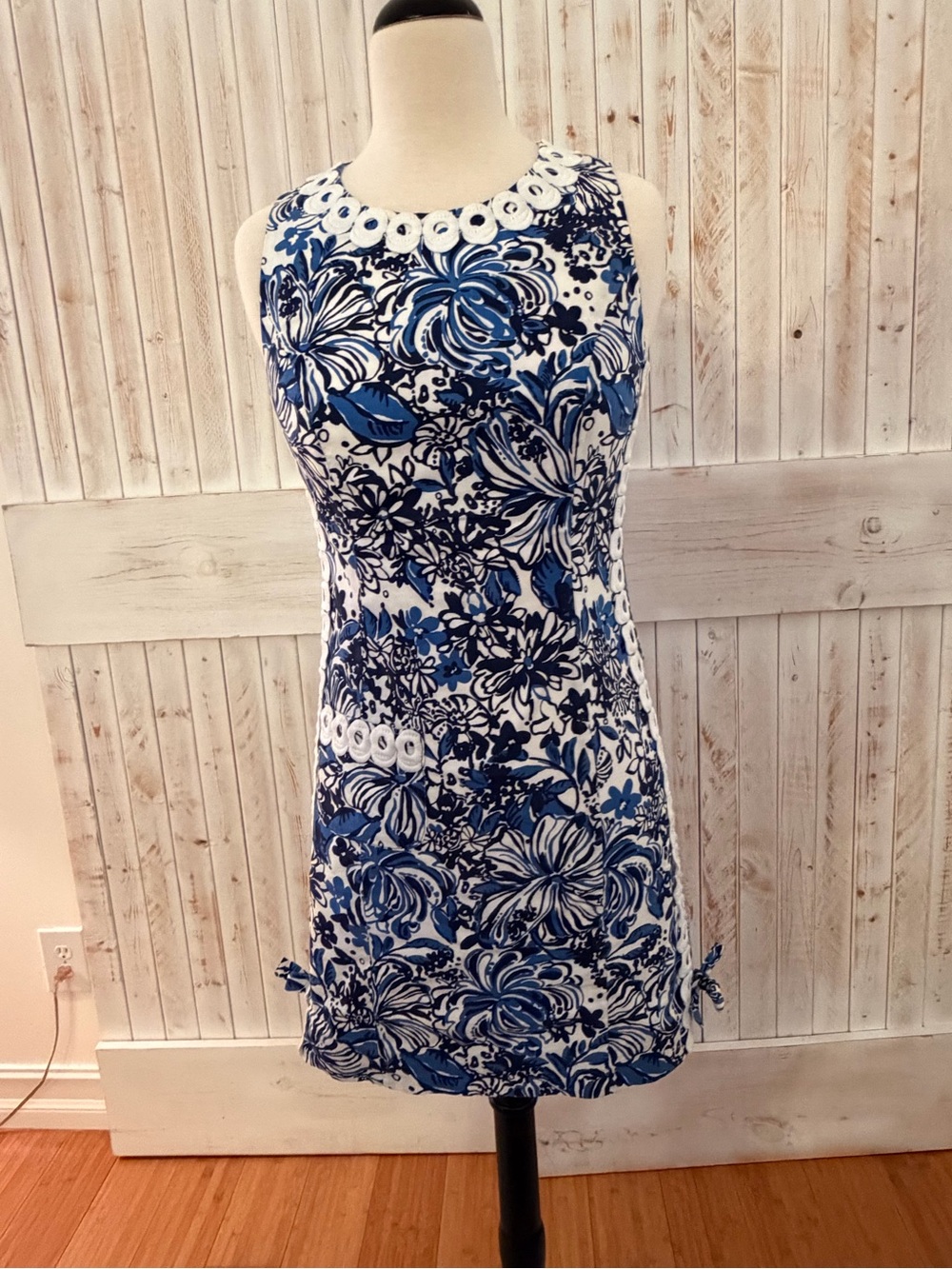 Lilly Pulitzer Navy & White Floral Mini Shift Dress